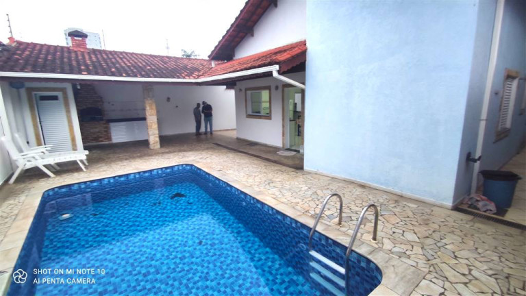 Imagem Casa com 3 Quartos à Venda, 185 m² em Balneario Florida - Praia Grande Imagem Casa com 3 Quartos à Venda, 185 m² em Balneario Florida - Praia Grande