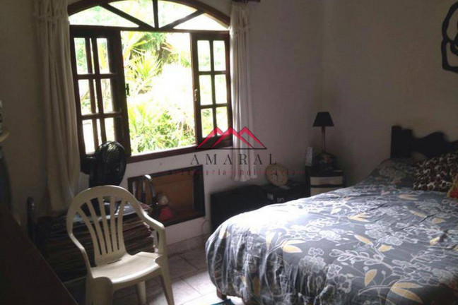 Imagem Casa com 4 Quartos à Venda, 360 m² em Ponta Grossa - Maricá Imagem Casa com 4 Quartos à Venda, 360 m² em Ponta Grossa - Maricá