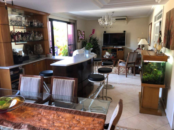 Imagem Casa com 4 Quartos à Venda, 360 m² em São Francisco - Niterói Imagem Casa com 4 Quartos à Venda, 360 m² em São Francisco - Niterói