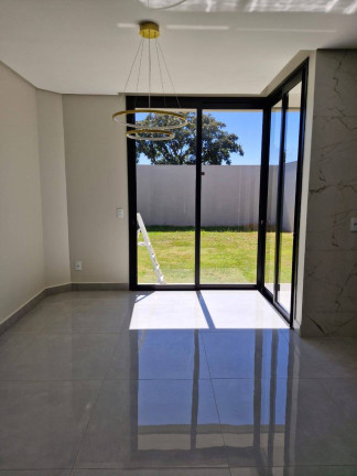 Imagem Sobrado com 3 Quartos à Venda, 151 m² em Recanto Tropical - Cascavel Imagem Sobrado com 3 Quartos à Venda, 151 m² em Recanto Tropical - Cascavel