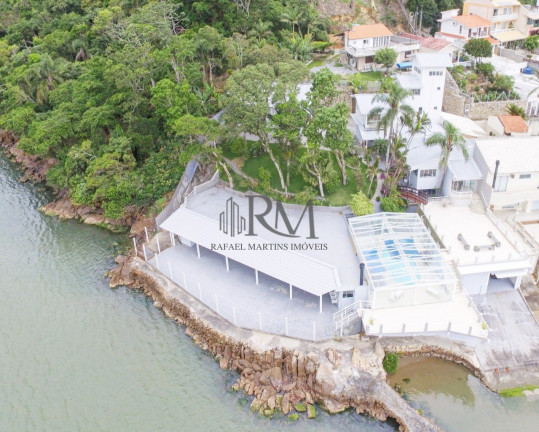 Imagem Casa com 7 Quartos à Venda, 800 m² em Praia De Fora - Palhoça Imagem Casa com 7 Quartos à Venda, 800 m² em Praia De Fora - Palhoça