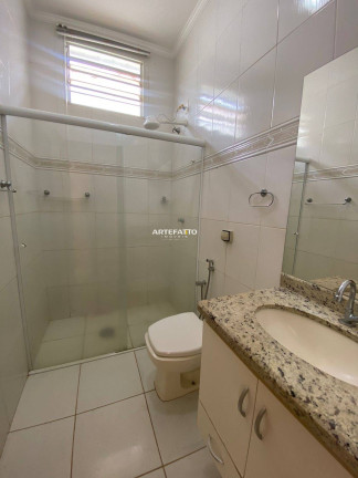 Imagem Casa com 3 Quartos à Venda, 130 m² Imagem Casa com 3 Quartos à Venda, 130 m²