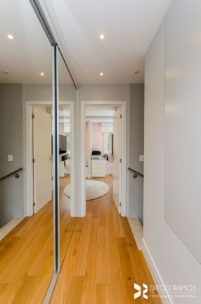 Imagem Casa com 2 Quartos à Venda, 120 m² em Vila Nova - Porto Alegre Imagem Casa com 2 Quartos à Venda, 120 m² em Vila Nova - Porto Alegre