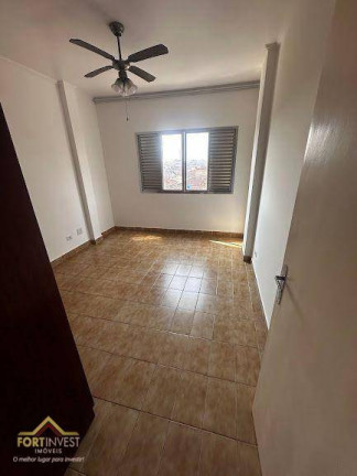 Imagem Imóvel com 2 Quartos à Venda, 50 m² em Caiçara - Praia Grande Imagem Imóvel com 2 Quartos à Venda, 50 m² em Caiçara - Praia Grande