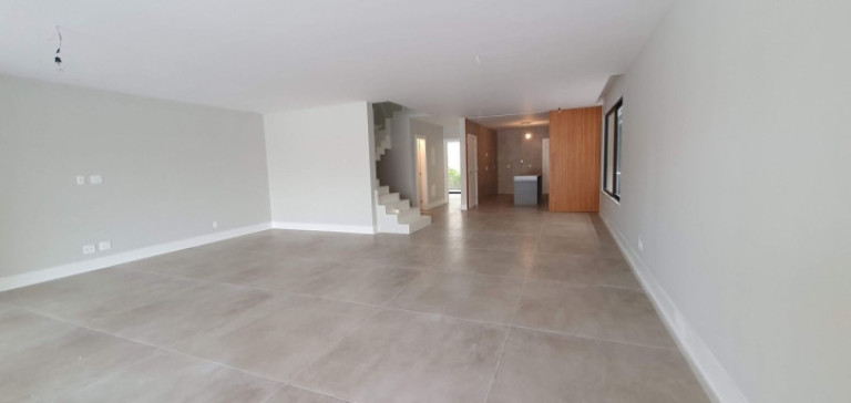 Imagem Casa com 5 Quartos à Venda, 420 m² em Barra Da Tijuca - Rio De Janeiro Imagem Casa com 5 Quartos à Venda, 420 m² em Barra Da Tijuca - Rio De Janeiro