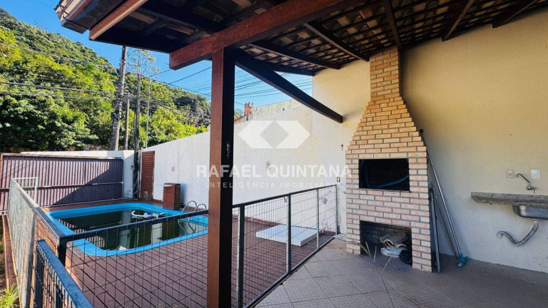 Imagem Casa com 2 Quartos para Alugar, 199 m² em Sambaqui - Florianópolis