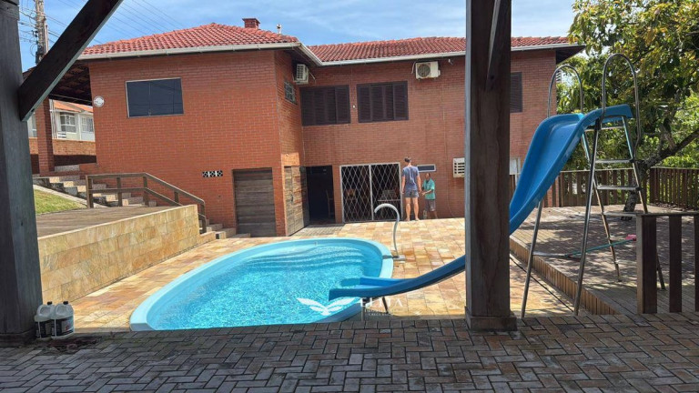 Imagem Casa com 6 Quartos à Venda, em Itajuba - Barra Velha Imagem Casa com 6 Quartos à Venda, em Itajuba - Barra Velha
