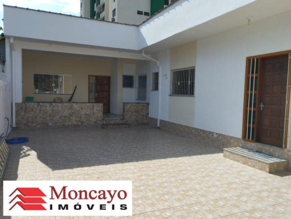 Imagem Casa com 4 Quartos à Venda, 321 m² em Centro - Caraguatatuba Imagem Casa com 4 Quartos à Venda, 321 m² em Centro - Caraguatatuba