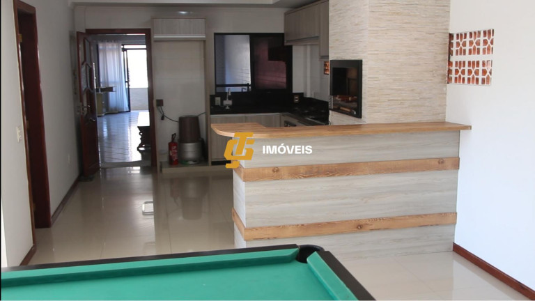 Imagem Casa com 3 Quartos à Venda, 300 m² em Monte Alegre - Camboriú Imagem Casa com 3 Quartos à Venda, 300 m² em Monte Alegre - Camboriú