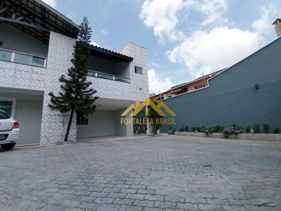 Imóvel com 7 Quartos à Venda, 582 m² em Maraponga - Fortaleza