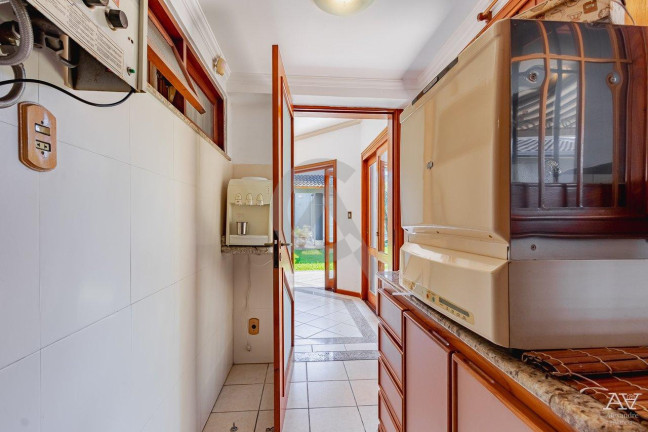 Imagem Casa com 3 Quartos à Venda, 274 m² em Igara - Canoas Imagem Casa com 3 Quartos à Venda, 274 m² em Igara - Canoas