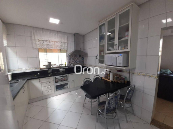 Imagem Sobrado com 4 Quartos à Venda, 260 m² em Portal Do Sol I - Goiânia Imagem Sobrado com 4 Quartos à Venda, 260 m² em Portal Do Sol I - Goiânia