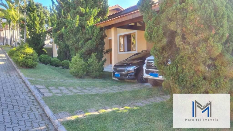 Imagem Casa de Condomínio com 3 Quartos à Venda, 453 m² em Jardim Ana Estela - Carapicuíba