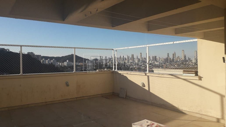 Imagem Cobertura com 3 Quartos à Venda, 150 m² em Centro - Camboriú