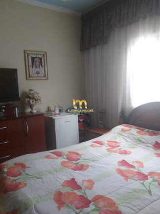 Imagem Casa com 3 Quartos à Venda, 210 m² em Maracanã - Praia Grande
