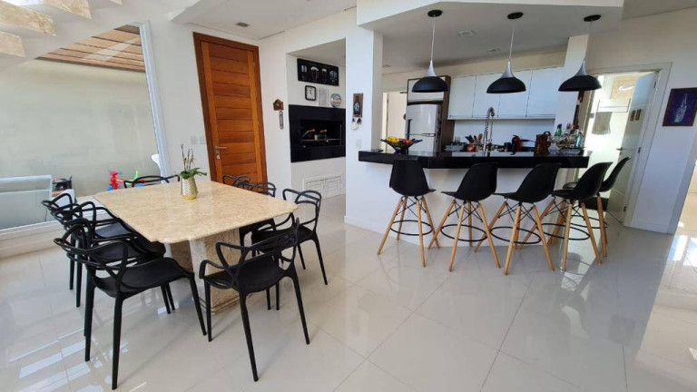 Imagem Casa com 4 Quartos à Venda, em Rainha Do Mar - Xangri-lá Imagem Casa com 4 Quartos à Venda, em Rainha Do Mar - Xangri-lá