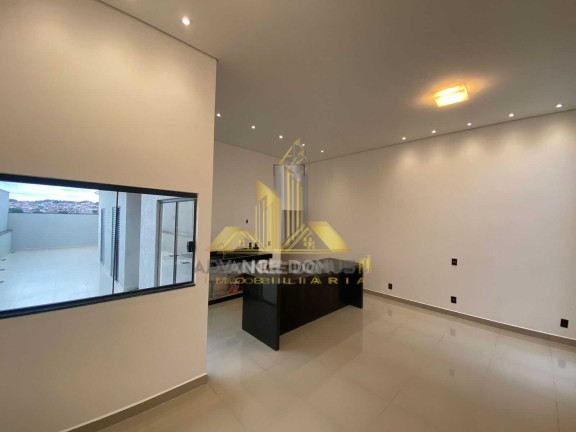 Imagem Casa com 3 Quartos à Venda, 91 m² em Wanel Ville