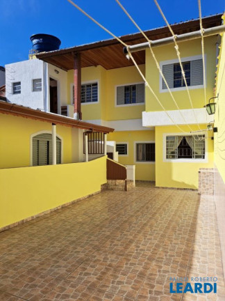 Imagem Casa com 7 Quartos à Venda, 300 m² em Santa Maria - Santo André Imagem Casa com 7 Quartos à Venda, 300 m² em Santa Maria - Santo André