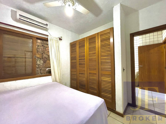 Imagem Casa com 5 Quartos para Temporada, 400 m² em Canasvieiras - Florianópolis Imagem Casa com 5 Quartos para Temporada, 400 m² em Canasvieiras - Florianópolis