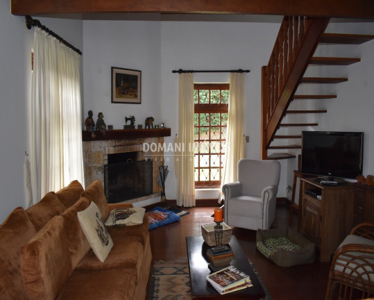 Imagem Casa com 4 Quartos à Venda, 118 m² em Região Do Atalaia - Campos Do Jordão Imagem Casa com 4 Quartos à Venda, 118 m² em Região Do Atalaia - Campos Do Jordão