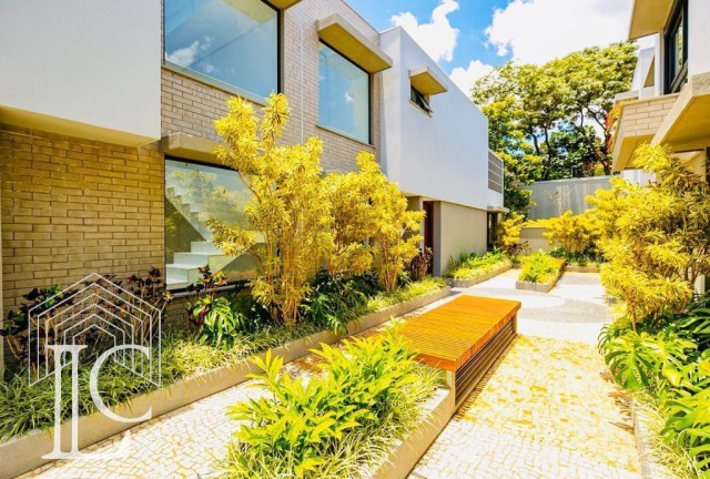 Imagem Casa com 3 Quartos à Venda, 352 m² em Moema - São Paulo Imagem Casa com 3 Quartos à Venda, 352 m² em Moema - São Paulo