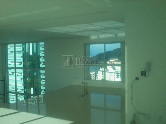 Imagem Cobertura com 3 Quartos à Venda, 330 m² em Centro - Balneário Camboriú Imagem Cobertura com 3 Quartos à Venda, 330 m² em Centro - Balneário Camboriú