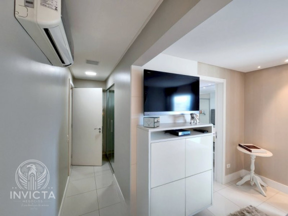 Imagem Apartamento com 3 Quartos à Venda, 200 m² em Centro - Balneário Camboriú