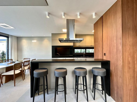 Imagem Casa com 4 Quartos à Venda, 225 m² em Marina - Xangri-la Imagem Casa com 4 Quartos à Venda, 225 m² em Marina - Xangri-la