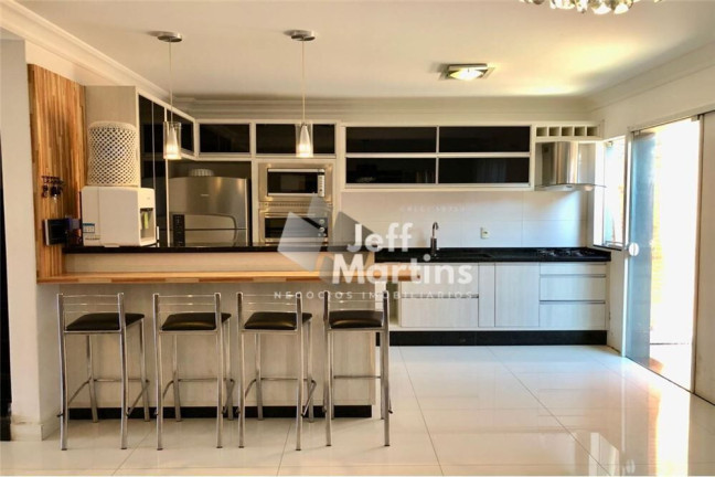 Imagem Sobrado com 3 Quartos à Venda, 255 m² em Nações - Balneário Camboriú Imagem Sobrado com 3 Quartos à Venda, 255 m² em Nações - Balneário Camboriú