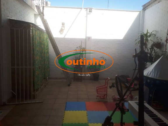 Imagem Casa com 3 Quartos à Venda, 170 m² em Maracanã - Rio De Janeiro Imagem Casa com 3 Quartos à Venda, 170 m² em Maracanã - Rio De Janeiro