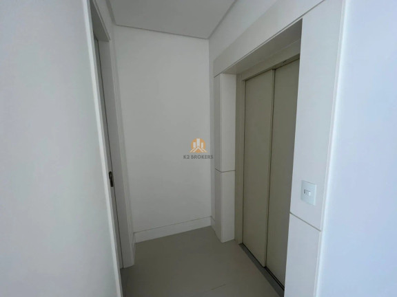 Imagem Imóvel com 3 Quartos à Venda, 157 m² em Centro - Balneário Camboriú Imagem Imóvel com 3 Quartos à Venda, 157 m² em Centro - Balneário Camboriú