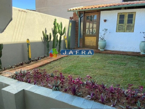 Casa com 5 Quartos para Alugar, 263 m² em Centro - Paraíba Do Sul