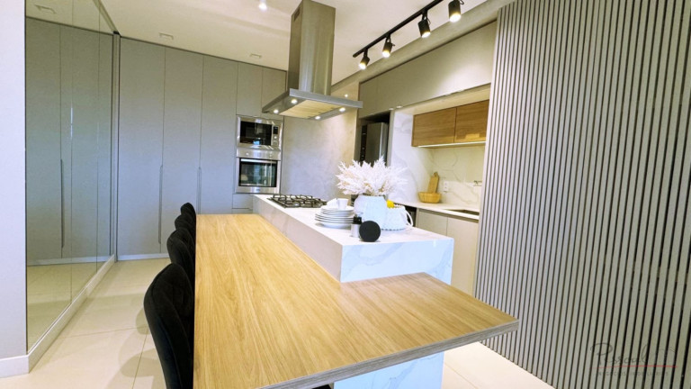 Imagem Apartamento com 2 Quartos à Venda, 132 m² em Centro - Florianópolis Imagem Apartamento com 2 Quartos à Venda, 132 m² em Centro - Florianópolis