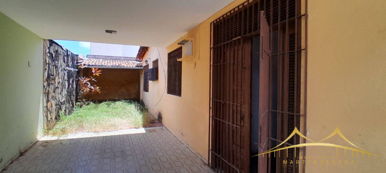 Imagem Casa com 3 Quartos à Venda, 161 m² em Candelária - Natal
