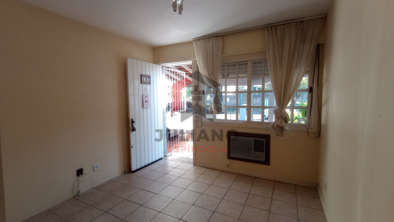 Imagem Casa com 2 Quartos à Venda, 101 m² em Jardim Itu - Porto Alegre Imagem Casa com 2 Quartos à Venda, 101 m² em Jardim Itu - Porto Alegre