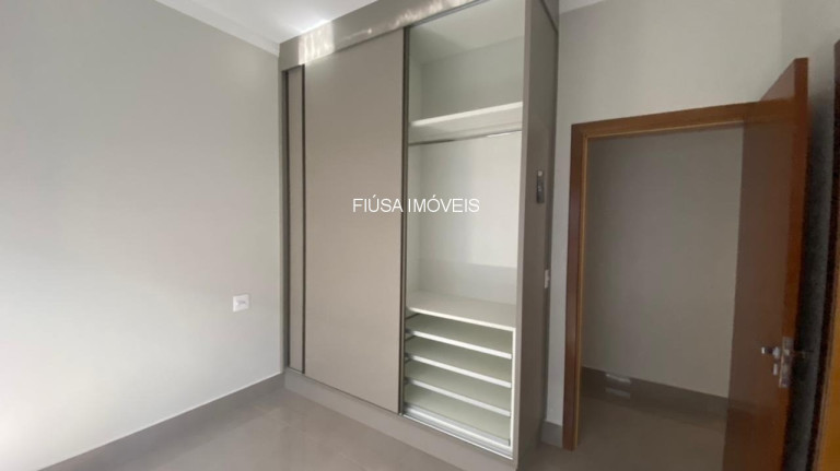 Imagem Casa com 3 Quartos à Venda, 195 m² em Vila Do Golf - Ribeirão Preto Imagem Casa com 3 Quartos à Venda, 195 m² em Vila Do Golf - Ribeirão Preto
