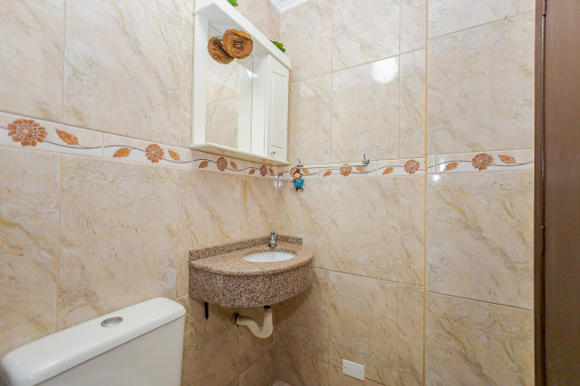 Imagem Casa com 4 Quartos à Venda, 271 m² em Santo Inácio - Curitiba Imagem Casa com 4 Quartos à Venda, 271 m² em Santo Inácio - Curitiba