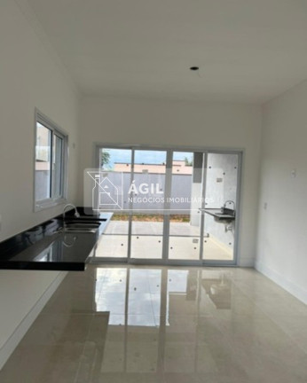 Imagem Casa com 3 Quartos à Venda, 250 m² em Parque Residencial Maria Elmira - Caçapava Imagem Casa com 3 Quartos à Venda, 250 m² em Parque Residencial Maria Elmira - Caçapava