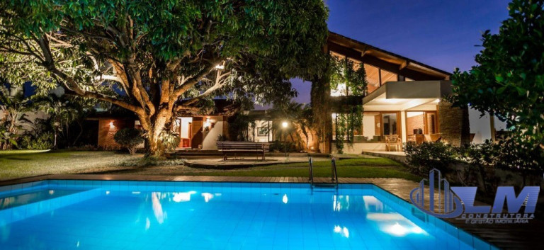 Casa com 4 Quartos à Venda, 350 m² em São Judas Tadeu - Guarapari
