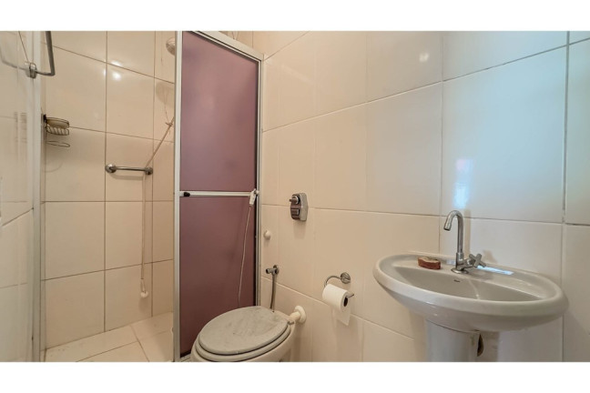 Imagem Casa com 4 Quartos à Venda, 245 m² em Petrópolis - Porto Alegre Imagem Casa com 4 Quartos à Venda, 245 m² em Petrópolis - Porto Alegre