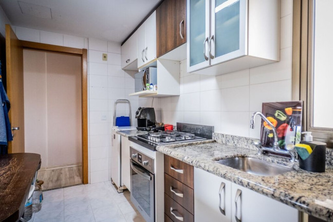 Imagem Apartamento com 3 Quartos à Venda, 90 m² em Passo Da Areia - Porto Alegre Imagem Apartamento com 3 Quartos à Venda, 90 m² em Passo Da Areia - Porto Alegre