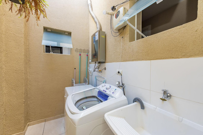 Imagem Sobrado com 3 Quartos à Venda, 102 m² em Campo Comprido - Curitiba Imagem Sobrado com 3 Quartos à Venda, 102 m² em Campo Comprido - Curitiba