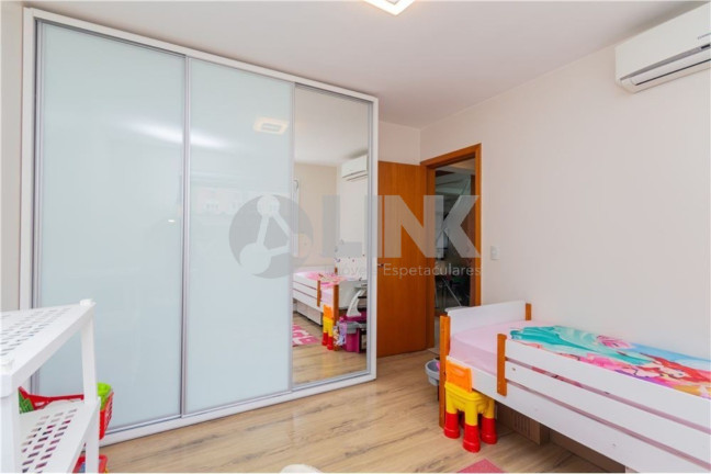 Imagem Apartamento com 2 Quartos à Venda, 97 m² em Rio Branco - Porto Alegre Imagem Apartamento com 2 Quartos à Venda, 97 m² em Rio Branco - Porto Alegre