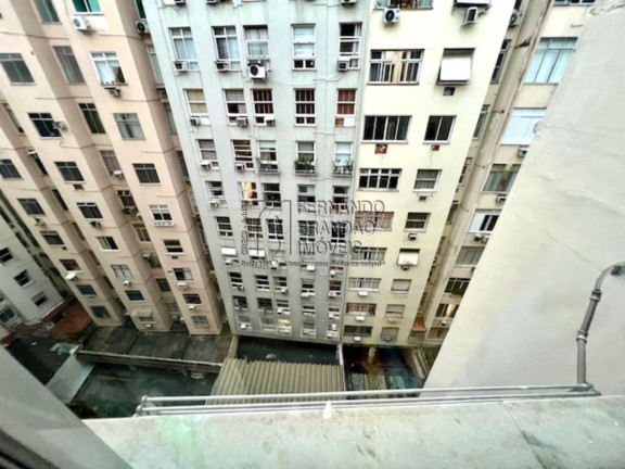 Imagem Imóvel com 1 Quarto à Venda, 33 m² em Copacabana - Rio De Janeiro Imagem Imóvel com 1 Quarto à Venda, 33 m² em Copacabana - Rio De Janeiro