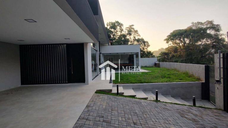 Imagem Imóvel com 3 Quartos à Venda, 208 m² em Serra Da Cantareira - Mairiporã