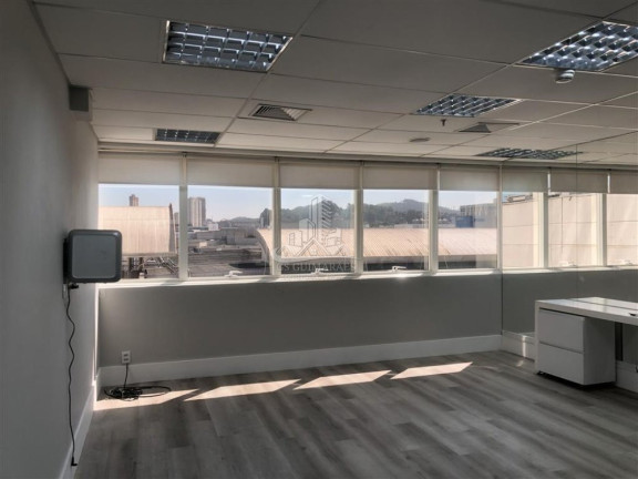 Sala Comercial para Alugar, 76 m² em Tamboré - Barueri