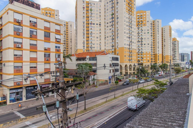 Imagem Imóvel com 1 Quarto à Venda, 89 m² em Partenon - Porto Alegre Imagem Imóvel com 1 Quarto à Venda, 89 m² em Partenon - Porto Alegre