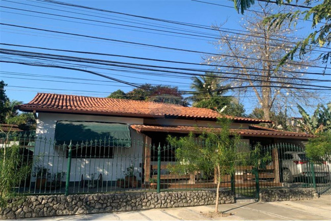 Imagem Casa com 6 Quartos à Venda, 450 m² em Pendotiba - Niterói Imagem Casa com 6 Quartos à Venda, 450 m² em Pendotiba - Niterói
