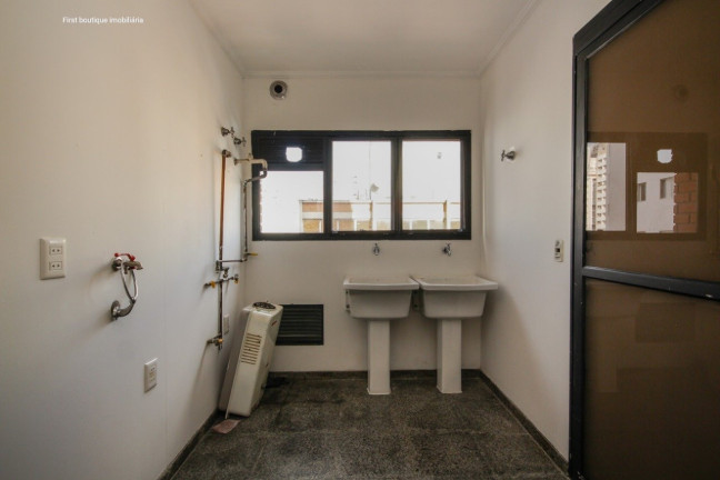 Imagem Apartamento com 3 Quartos à Venda ou Locação, em Itaim Bibi - São Paulo Imagem Apartamento com 3 Quartos à Venda ou Locação, em Itaim Bibi - São Paulo