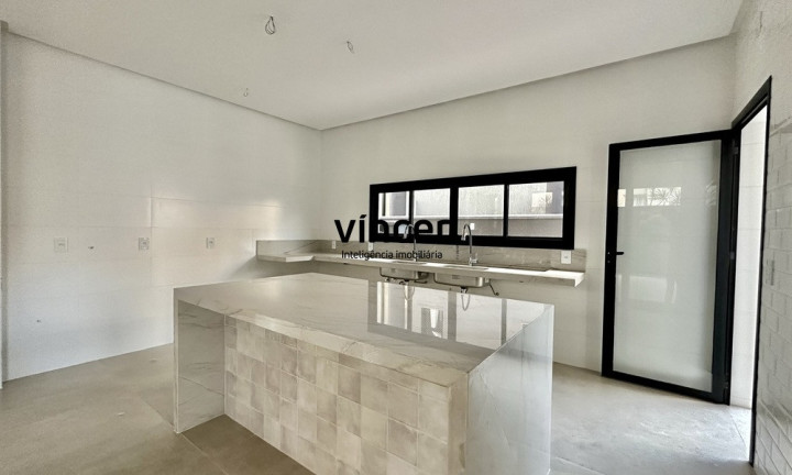 Imagem Casa com 4 Quartos à Venda, 376 m² em Jardins Verona - Goiânia Imagem Casa com 4 Quartos à Venda, 376 m² em Jardins Verona - Goiânia